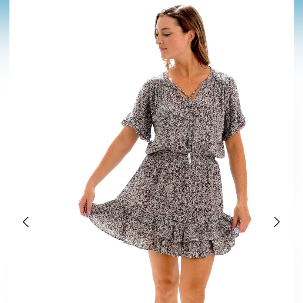 Walker and Wade Courtney Cheetah dress size M